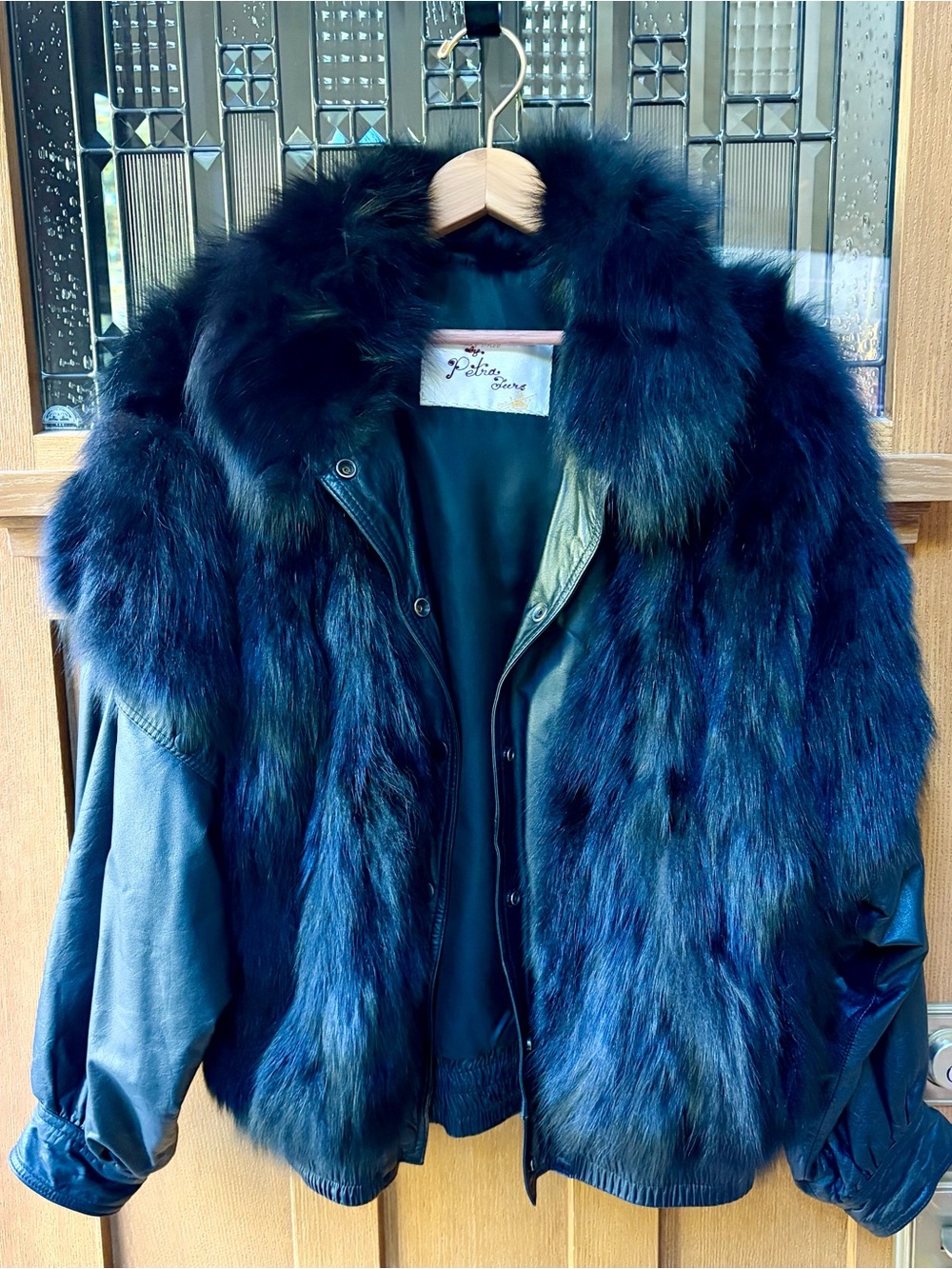 ESTATE SALE: Excellent Condition Black Fur Jacket & detachable leather sleeves